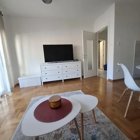 Apartment Astra