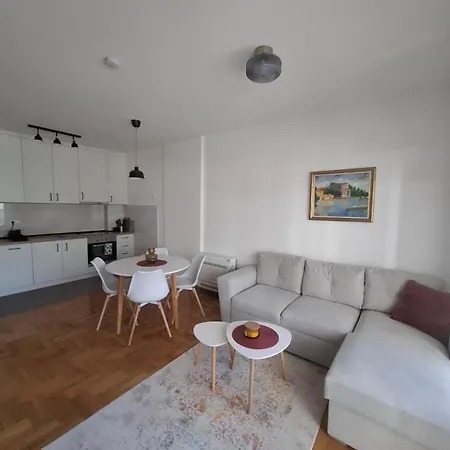 Apartament Astra